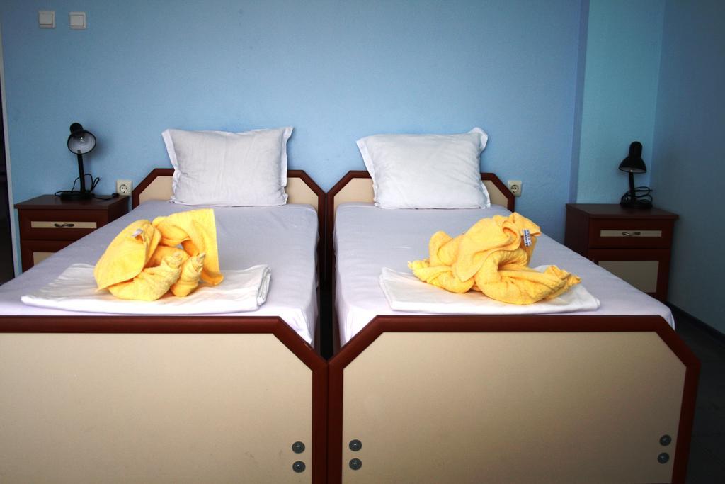 Zoya Guest House Ravda Buitenkant foto