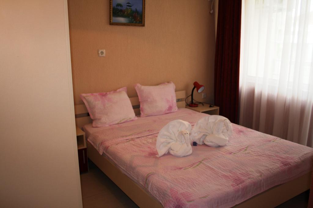 Zoya Guest House Ravda Buitenkant foto