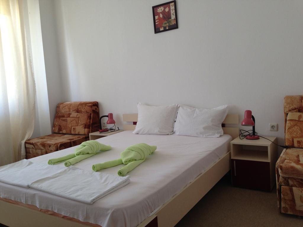 Zoya Guest House Ravda Buitenkant foto