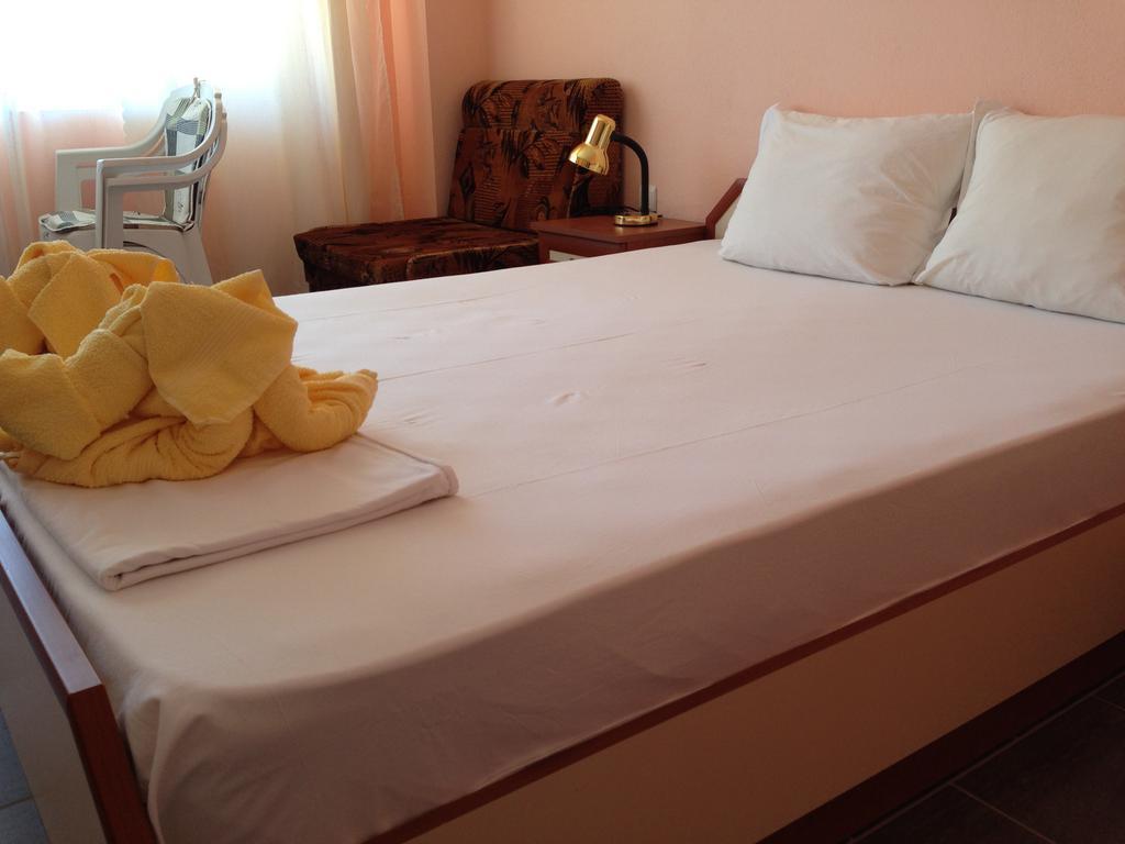 Zoya Guest House Ravda Buitenkant foto