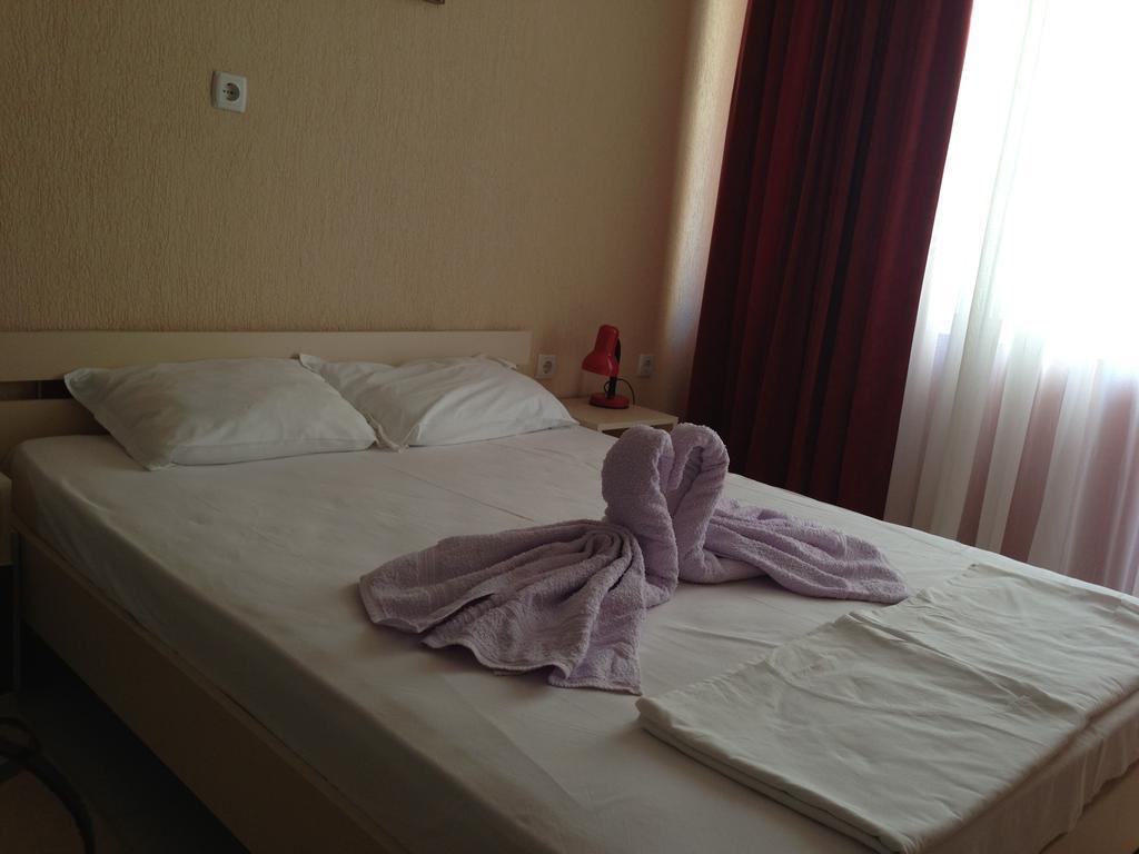 Zoya Guest House Ravda Buitenkant foto