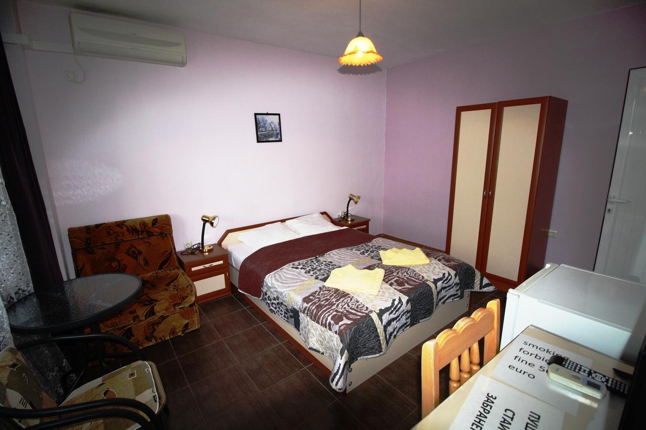 Zoya Guest House Ravda Buitenkant foto