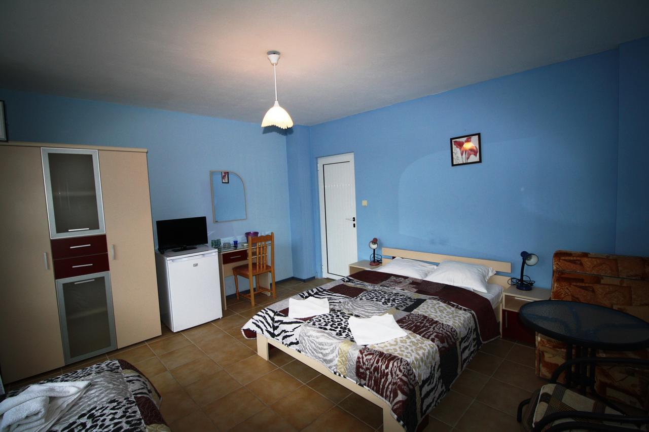 Zoya Guest House Ravda Buitenkant foto