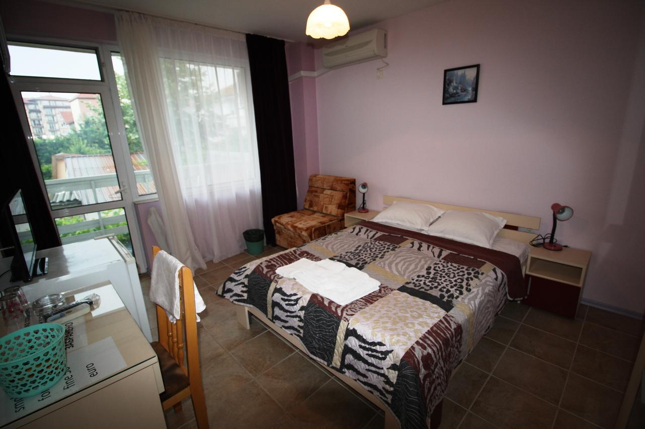 Zoya Guest House Ravda Buitenkant foto